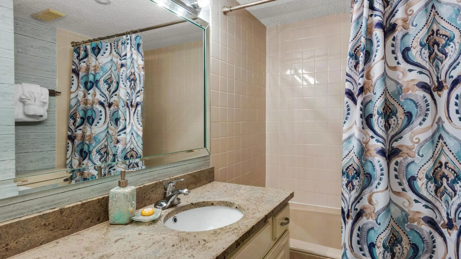 Emerald Towers Destin Apartment